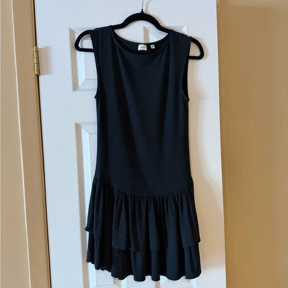 Aritzia GoodLux Bloomsbury Dress - Picture 2 of 4